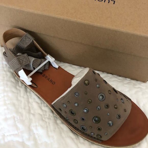8 Lucky Brand Daytah2 Nubuck Sandal